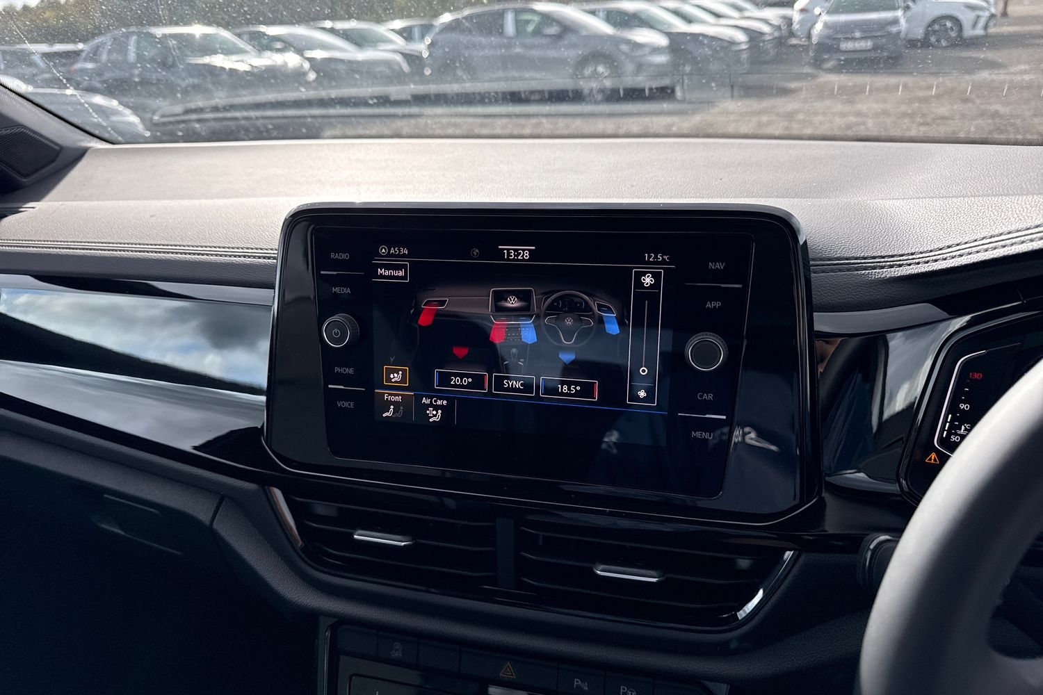Used Volkswagen T-Roc 2025 for sale - 76374726: Photo 21