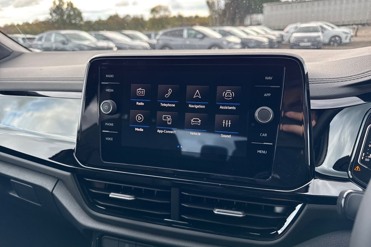 Used Volkswagen T-Roc 2025 for sale - 76374726: Photo 43