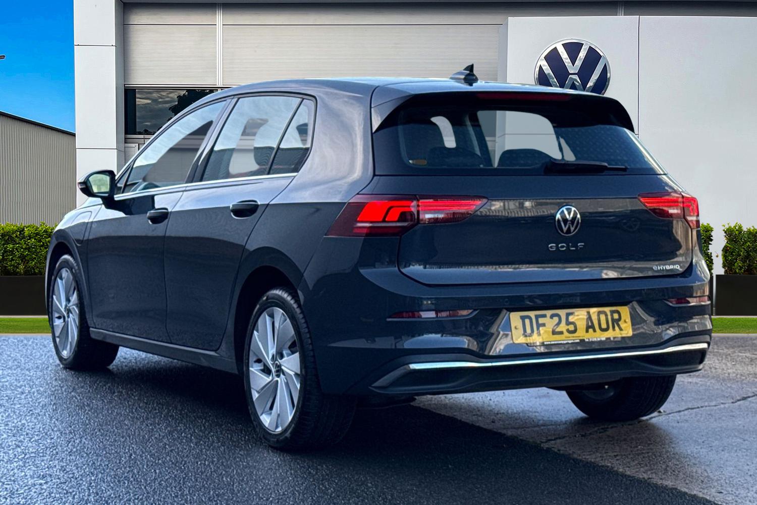 Used Volkswagen Golf 2025 for sale - 76569581: Photo 2