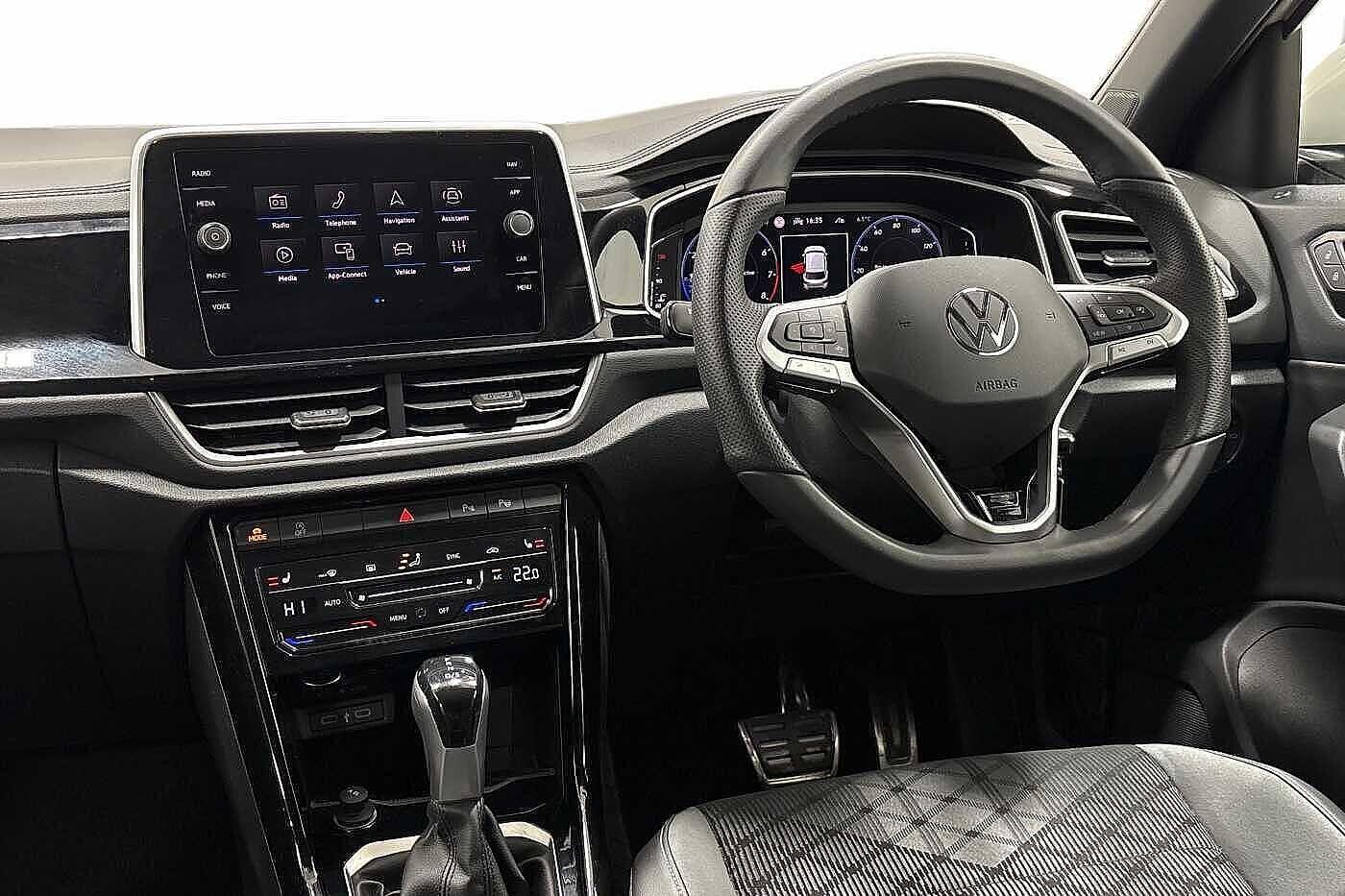 Used Volkswagen T-Roc 2025 for sale - 77951744: Photo 2