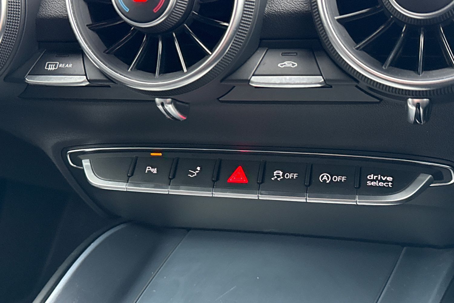 Used Audi TT 2015 for sale - 76774611: Photo 32