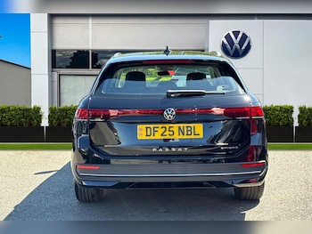 Used Volkswagen Passat 2025 for sale - 78373264: Photo