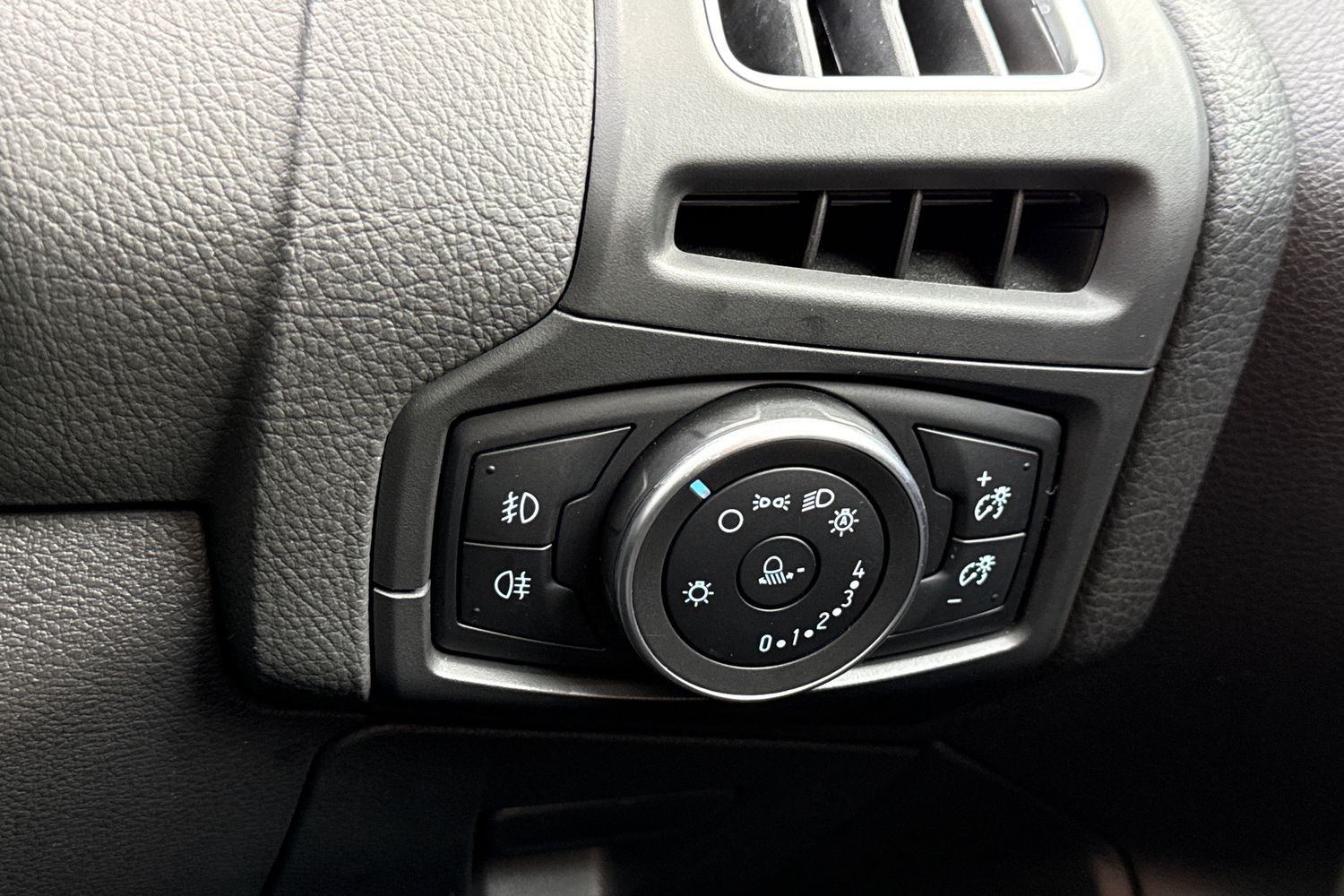 Used Ford Focus 2016 for sale - 77374287: Photo 25