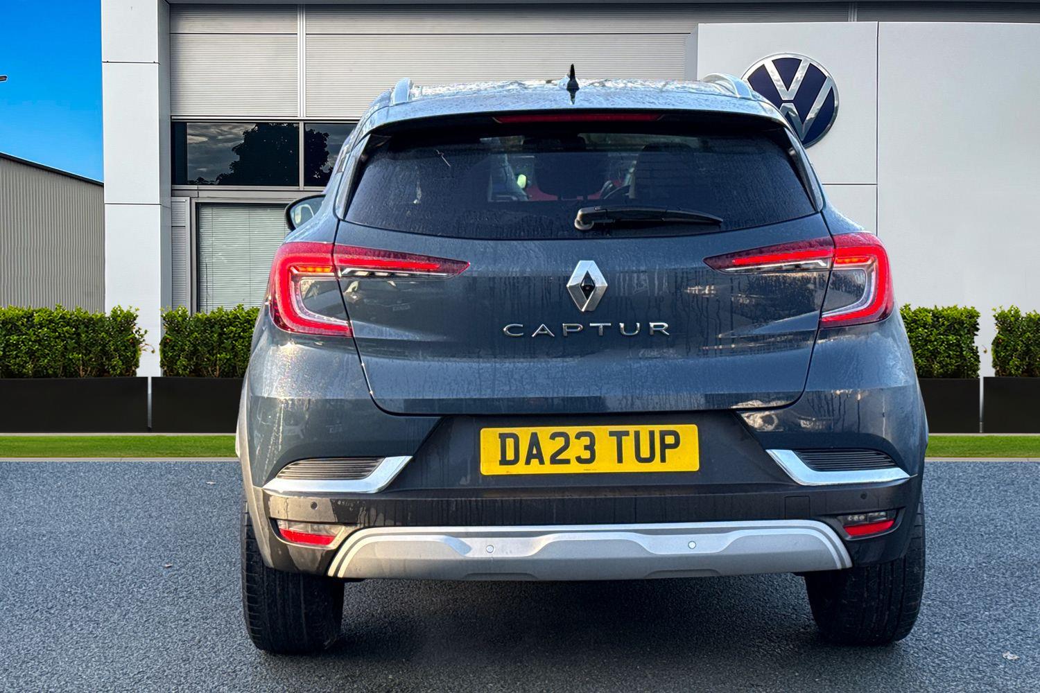 Used Renault Captur 2023 for sale - 77355439: Photo 4
