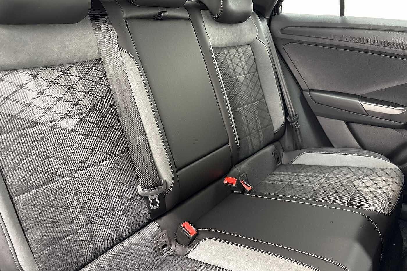 Used Volkswagen T-Roc 2025 for sale - 76364768: Photo 10