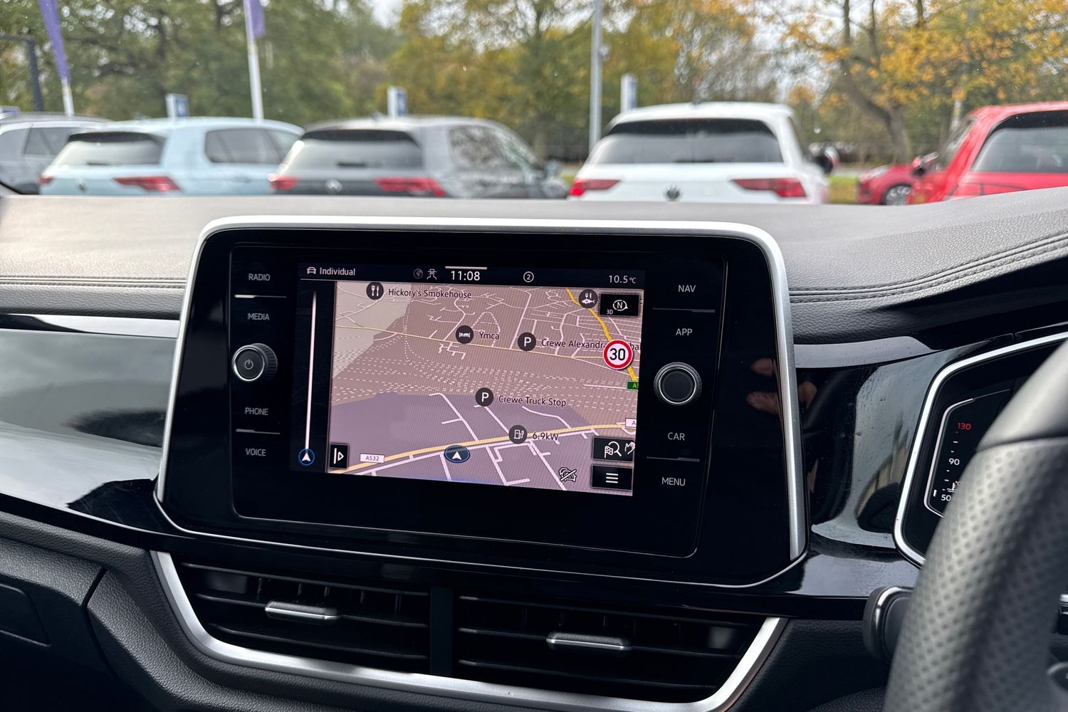 Used Volkswagen T-Roc 2025 for sale - 76364768: Photo 17