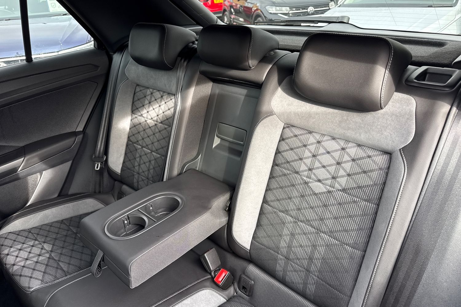 Used Volkswagen T-Roc 2025 for sale - 76364768: Photo 19