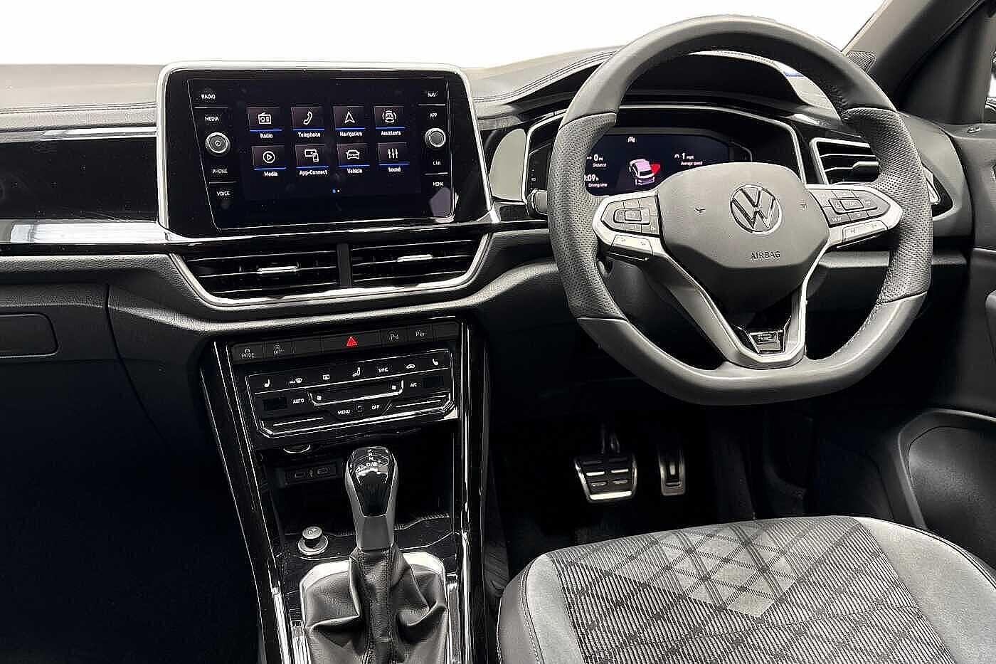 Used Volkswagen T-Roc 2025 for sale - 76364768: Photo 2