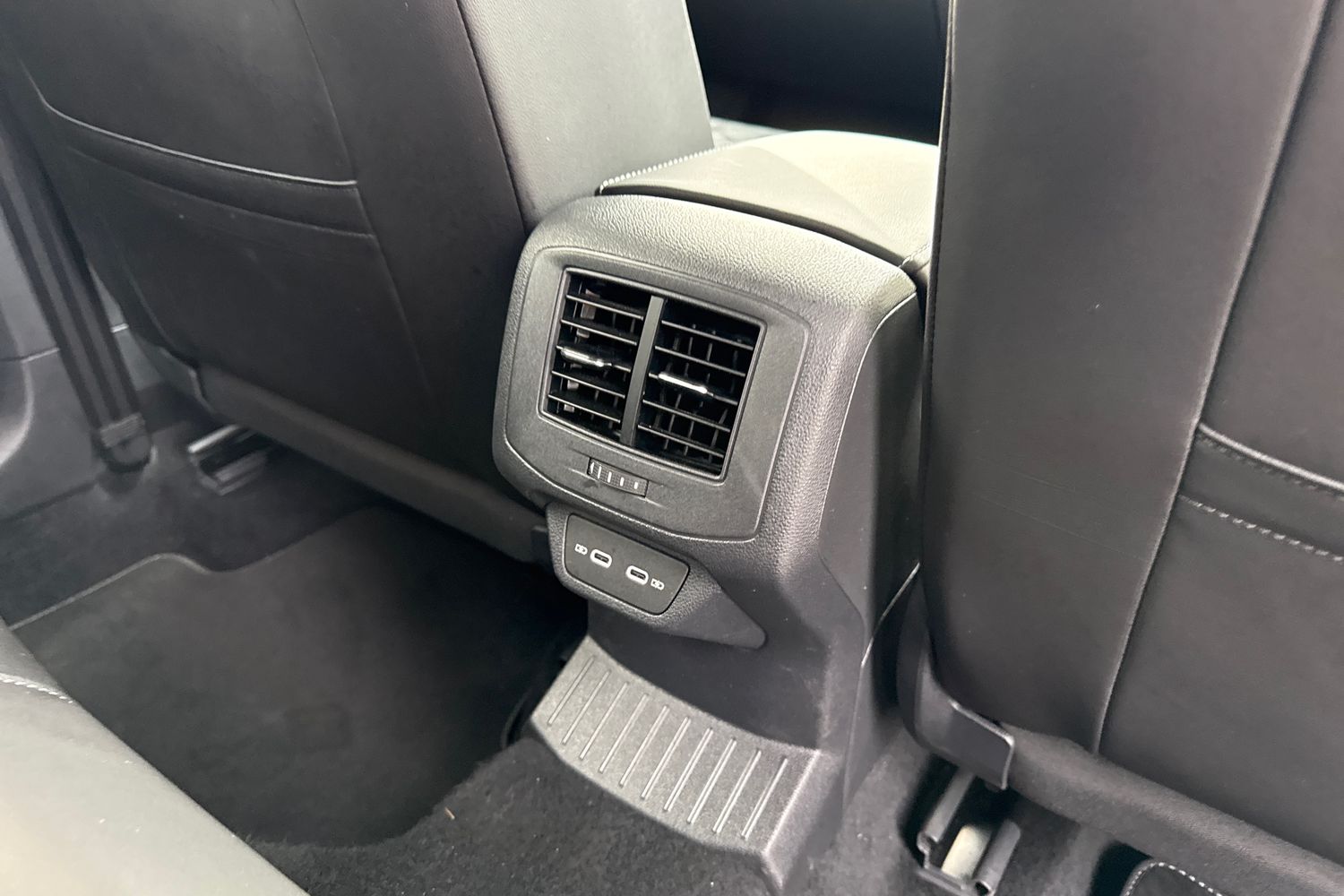 Used Volkswagen T-Roc 2025 for sale - 76364768: Photo 28