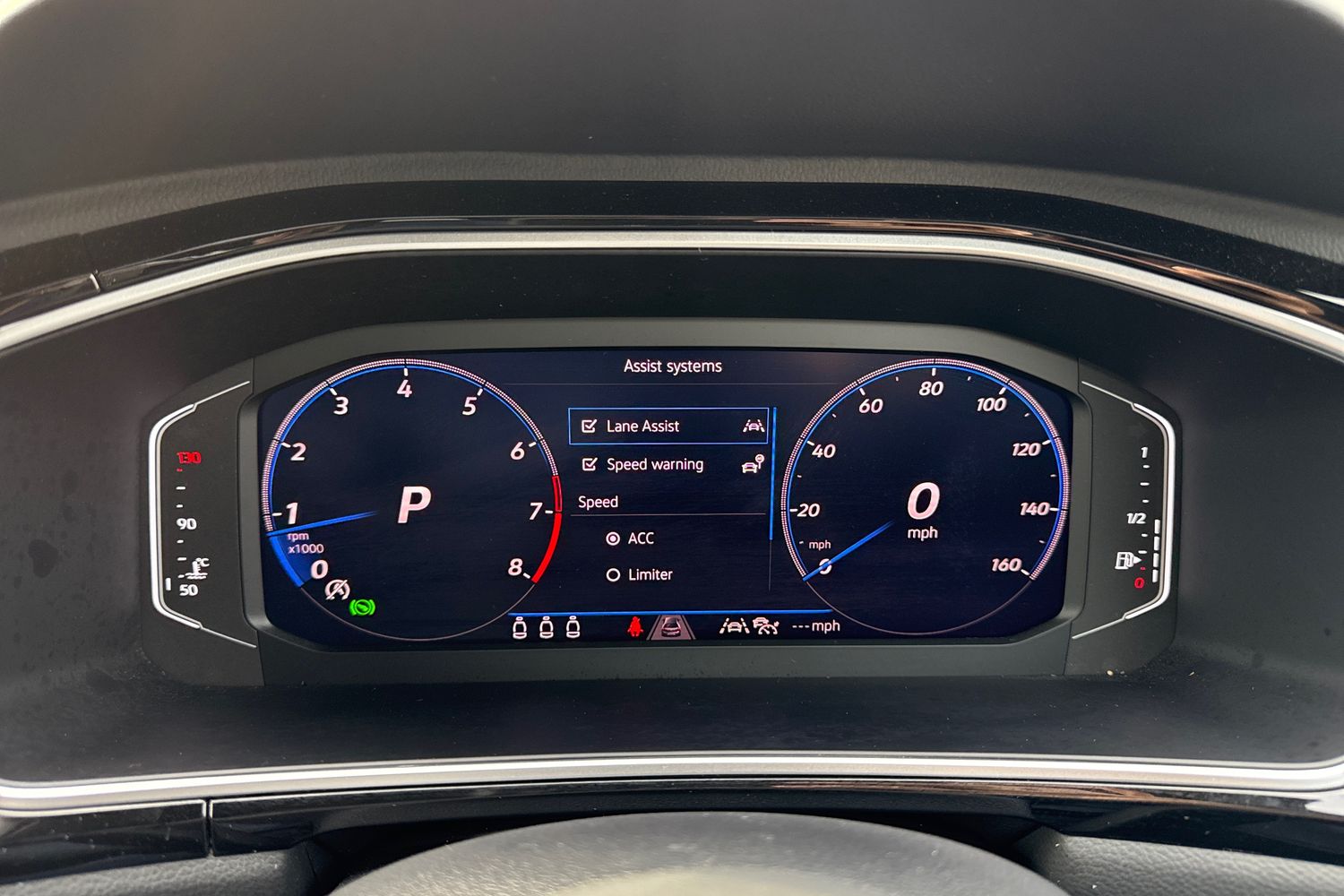 Used Volkswagen T-Roc 2025 for sale - 76364768: Photo 32