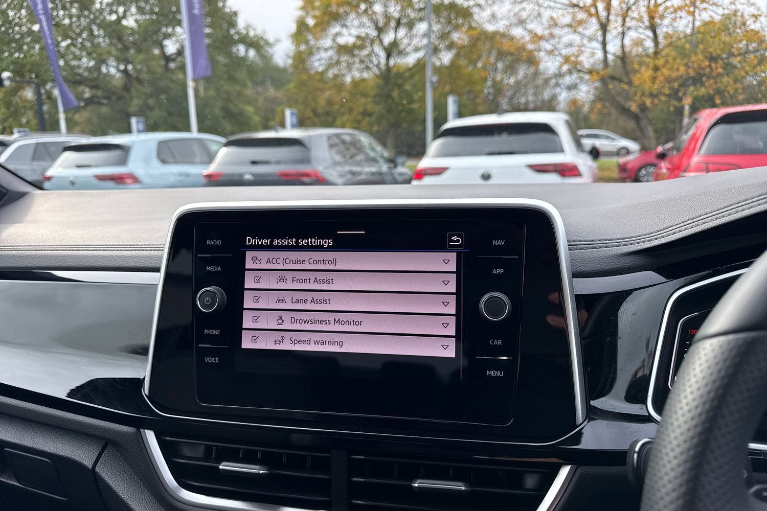 Used Volkswagen T-Roc 2025 for sale - 76364768: Photo 47