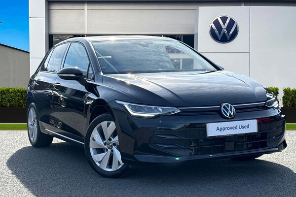 Used Volkswagen Golf 2024 for sale - 76102140: Photo 1