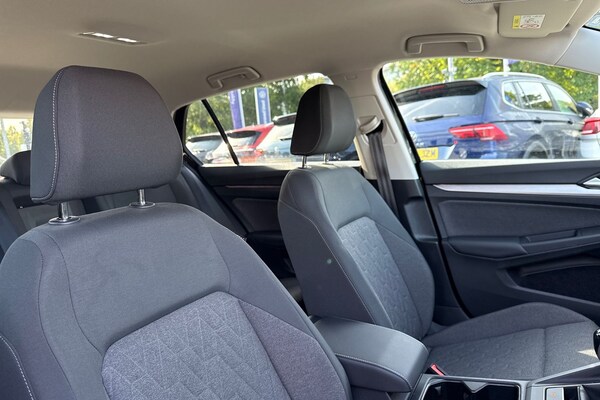 Used Volkswagen Golf 2024 for sale - 76102140: Photo 24