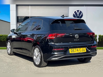 Used Volkswagen Golf 2024 for sale - 76102140: Photo 2