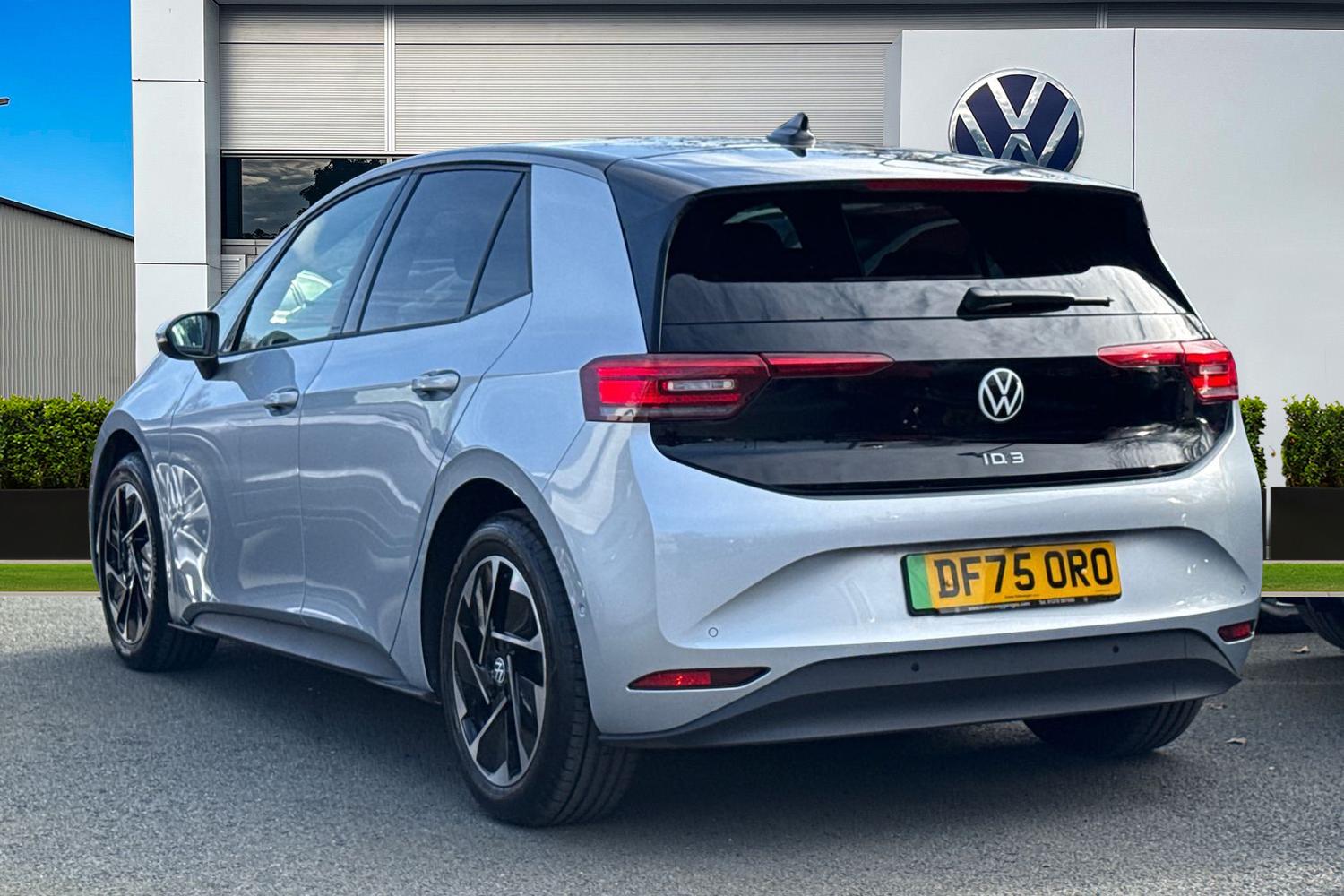 Used Volkswagen ID.3 2025 for sale - 77733623: Photo 2