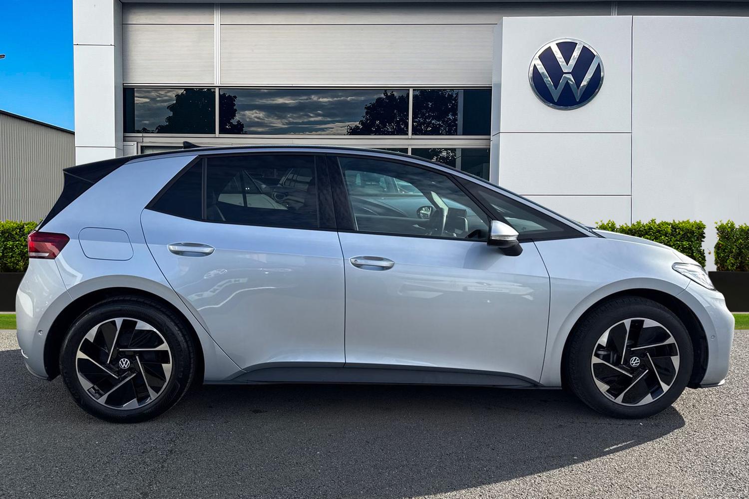 Used Volkswagen ID.3 2025 for sale - 77733623: Photo 3