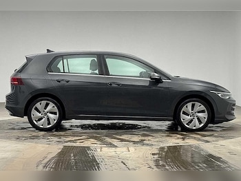 Used Volkswagen Golf 2025 for sale - 78380350: Photo