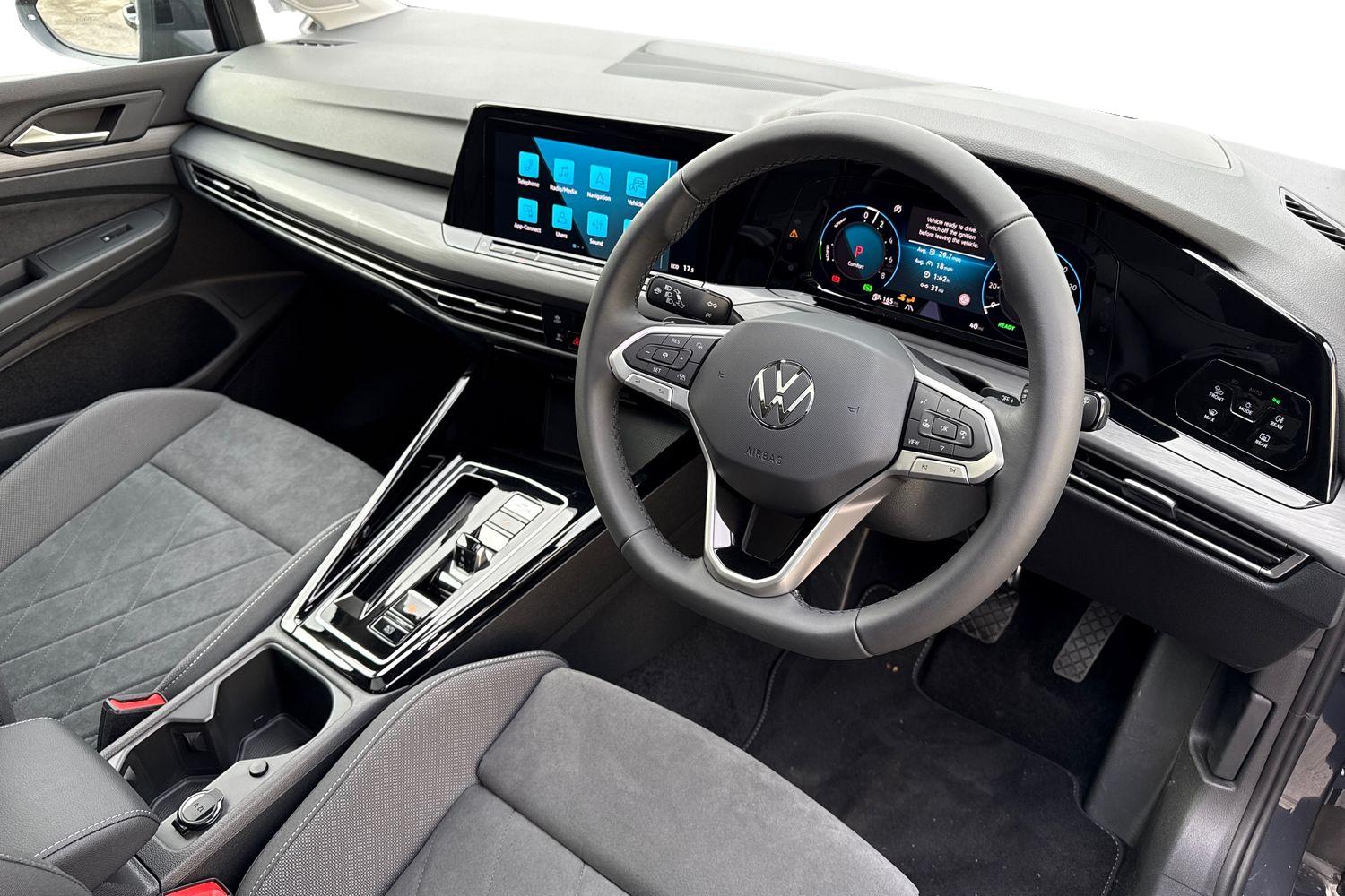 Used Volkswagen Golf 2025 for sale - 76411600: Photo 13