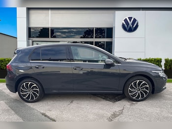 Used Volkswagen Golf 2025 for sale - 76411600: Photo