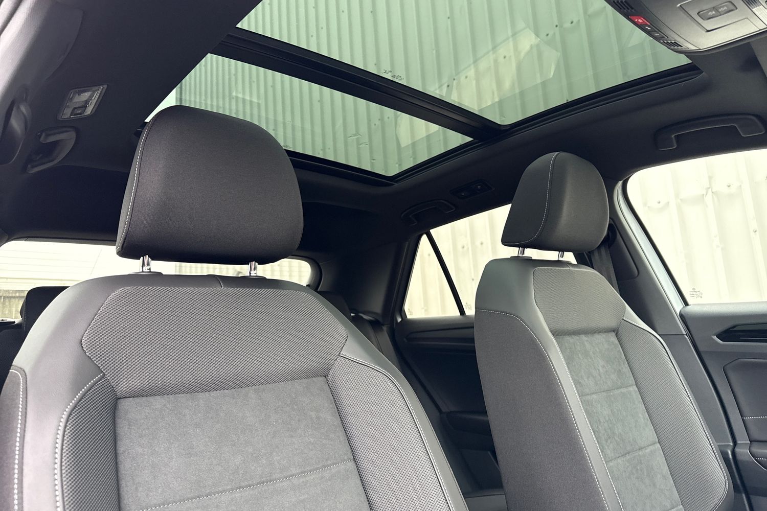 Used Volkswagen T-Roc 2026 for sale - 77642085: Photo 23