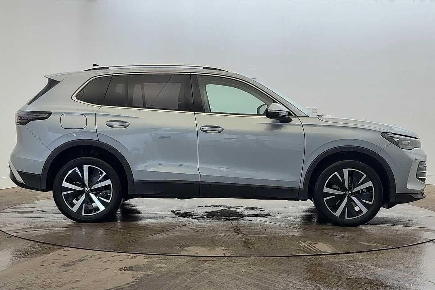 Used Volkswagen Tiguan 2025 for sale - 77302906: Photo 4