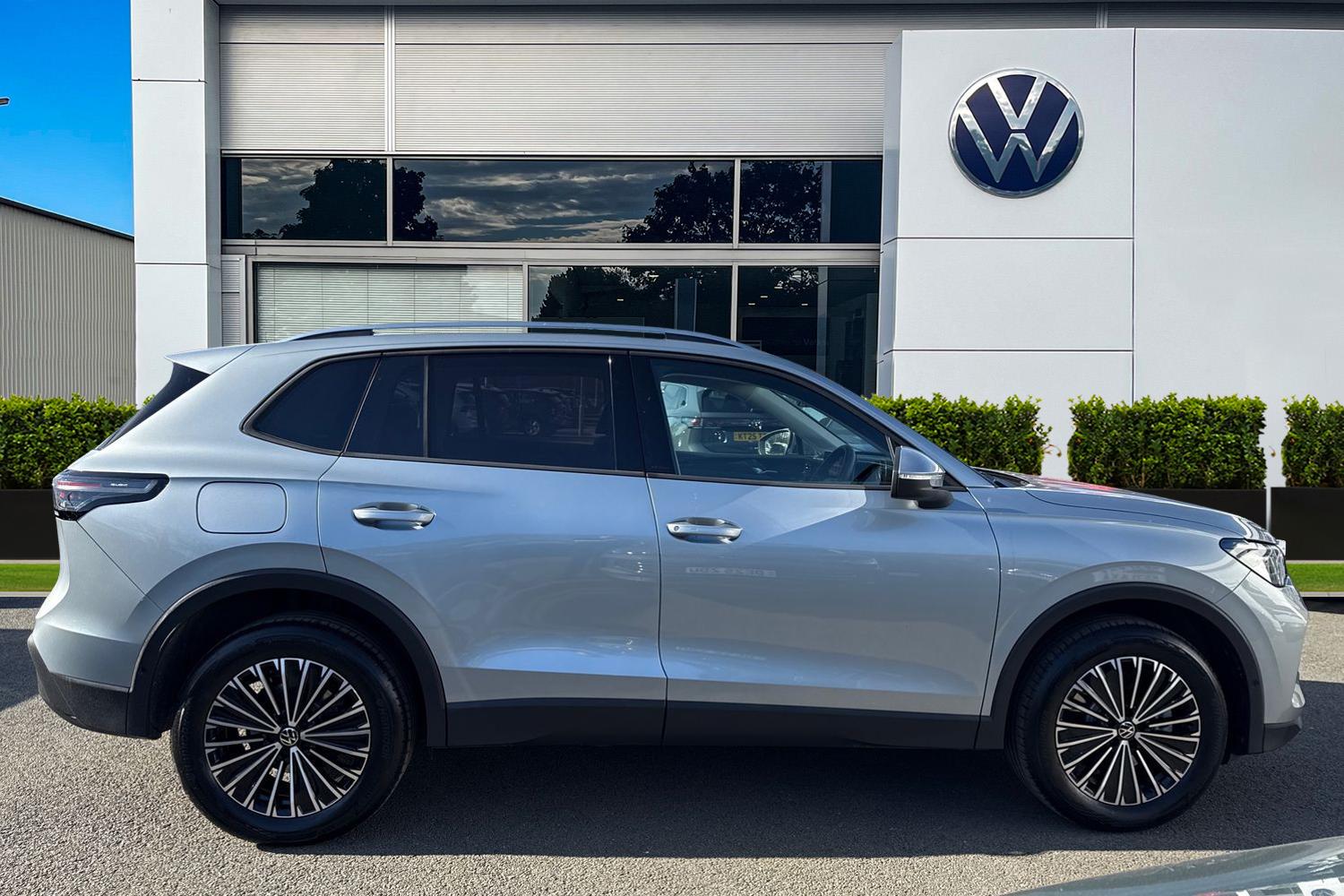 Used Volkswagen Tiguan 2025 for sale - 77943688: Photo 3