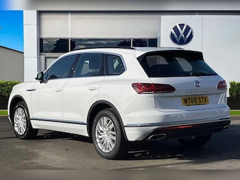 Used Volkswagen Touareg 2019 for sale - 78532255: Photo