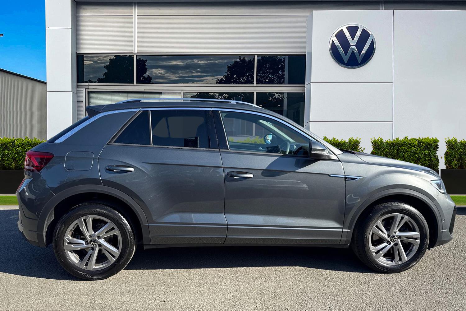 Used Volkswagen T-Roc 2025 for sale - 76090200: Photo 3
