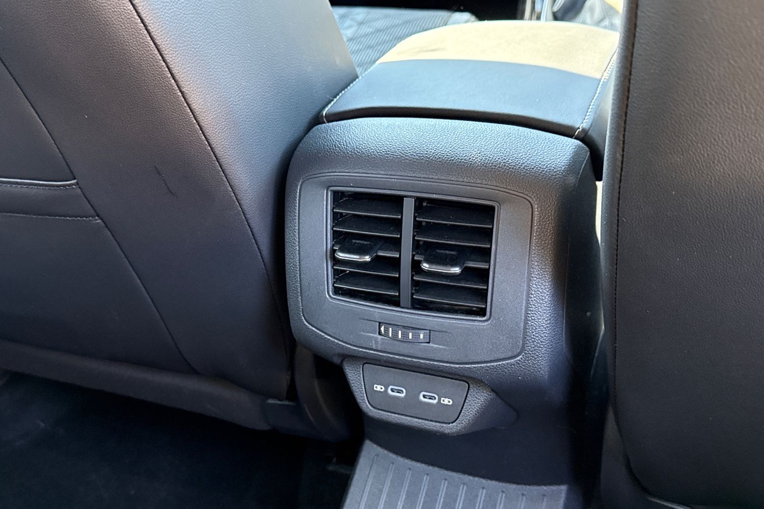 Used Volkswagen T-Roc 2025 for sale - 76090200: Photo 40