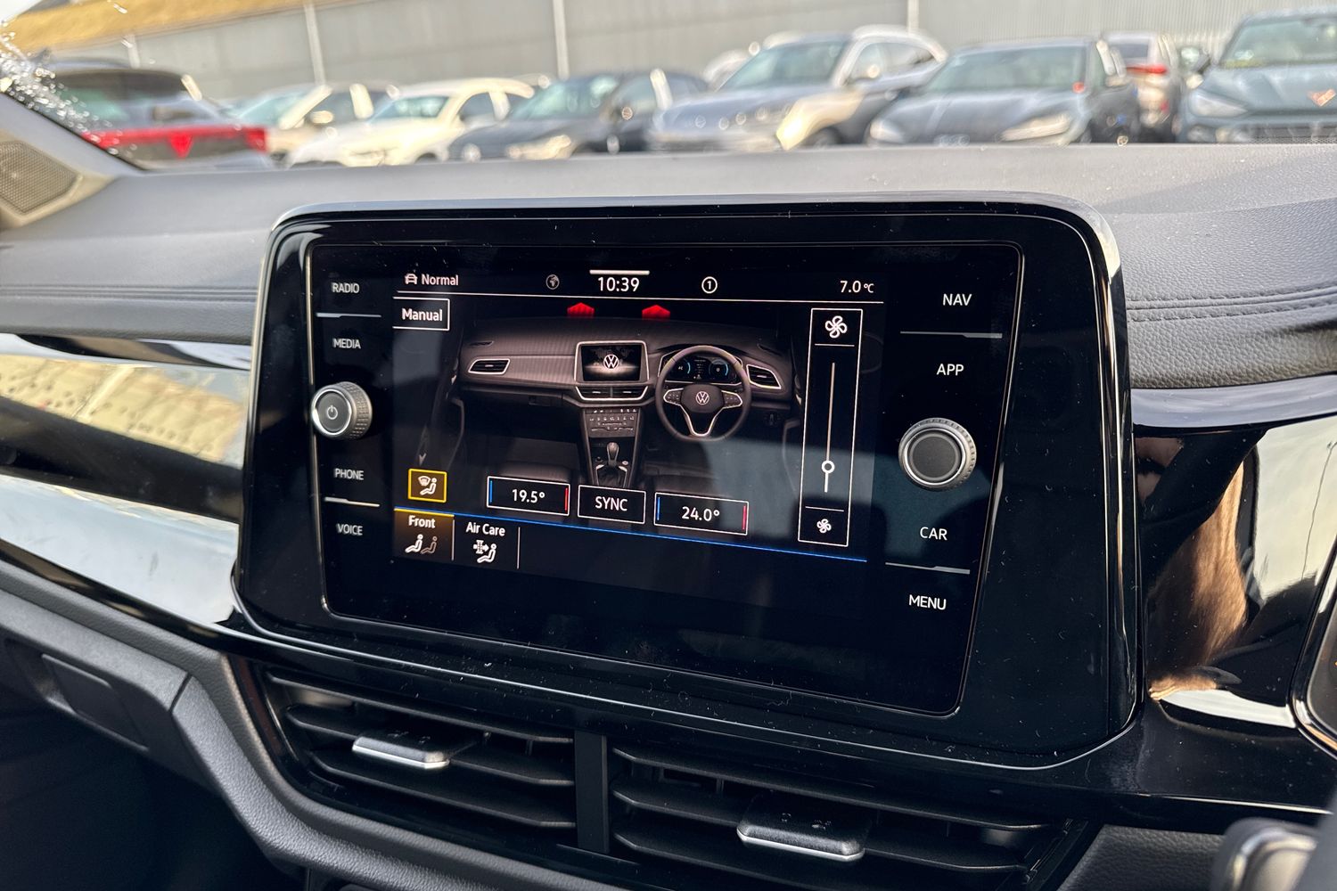 Used Volkswagen T-Roc 2025 for sale - 76985294: Photo 21