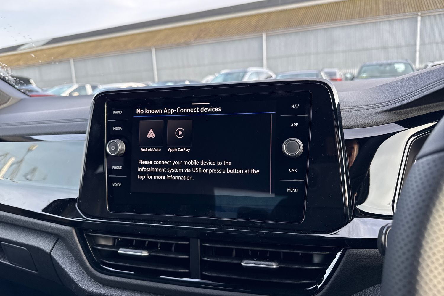 Used Volkswagen T-Roc 2025 for sale - 76985294: Photo 46