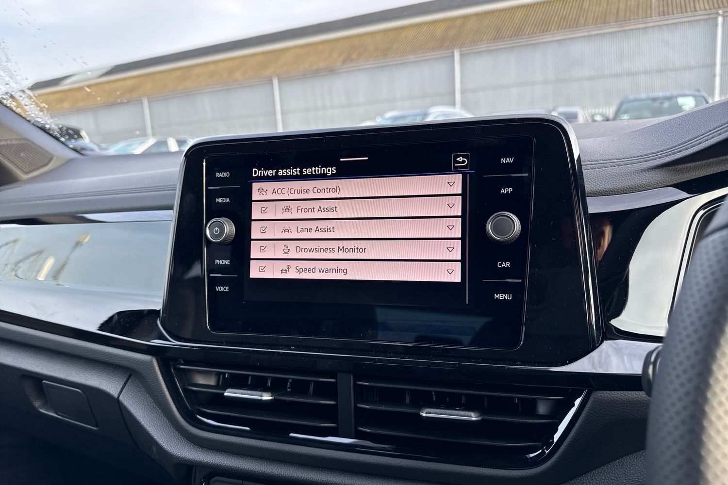 Used Volkswagen T-Roc 2025 for sale - 76985294: Photo 49