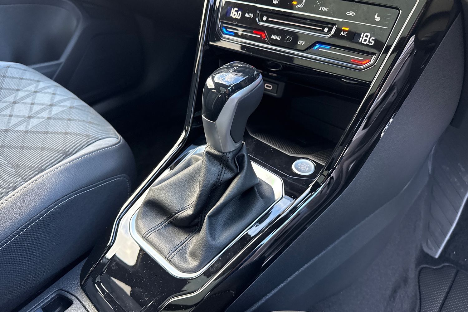 Used Volkswagen T-Roc 2025 for sale - 76416646: Photo 22