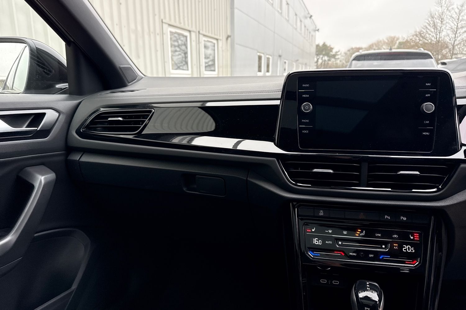 Used Volkswagen T-Roc 2026 for sale - 77368321: Photo 19