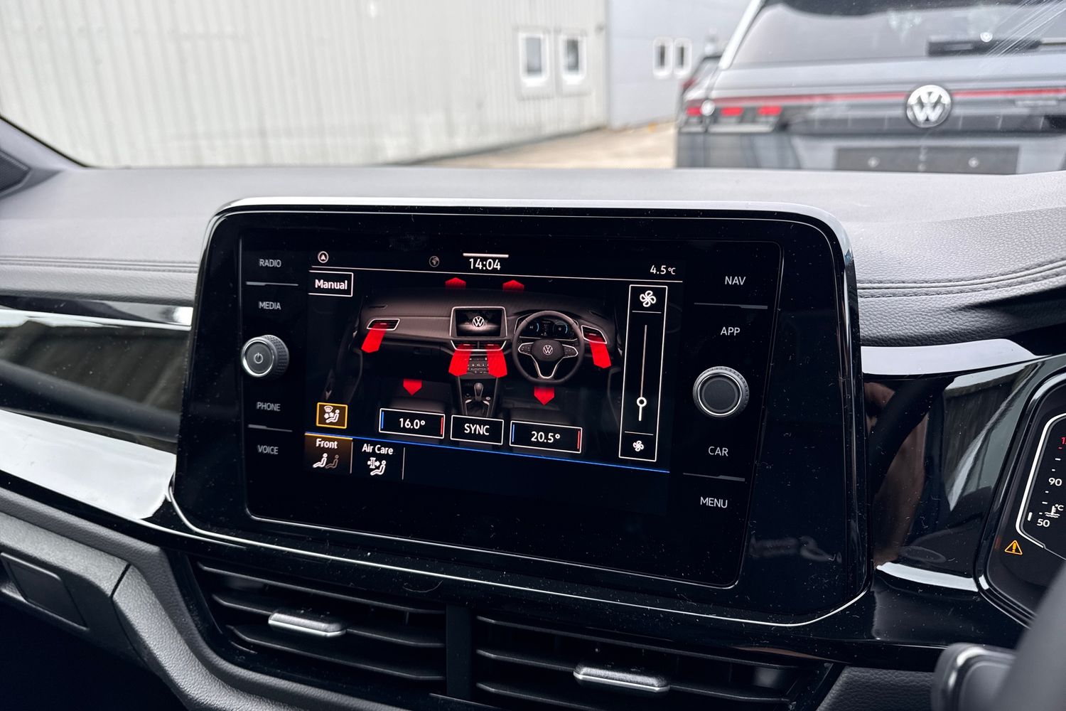 Used Volkswagen T-Roc 2026 for sale - 77368321: Photo 21