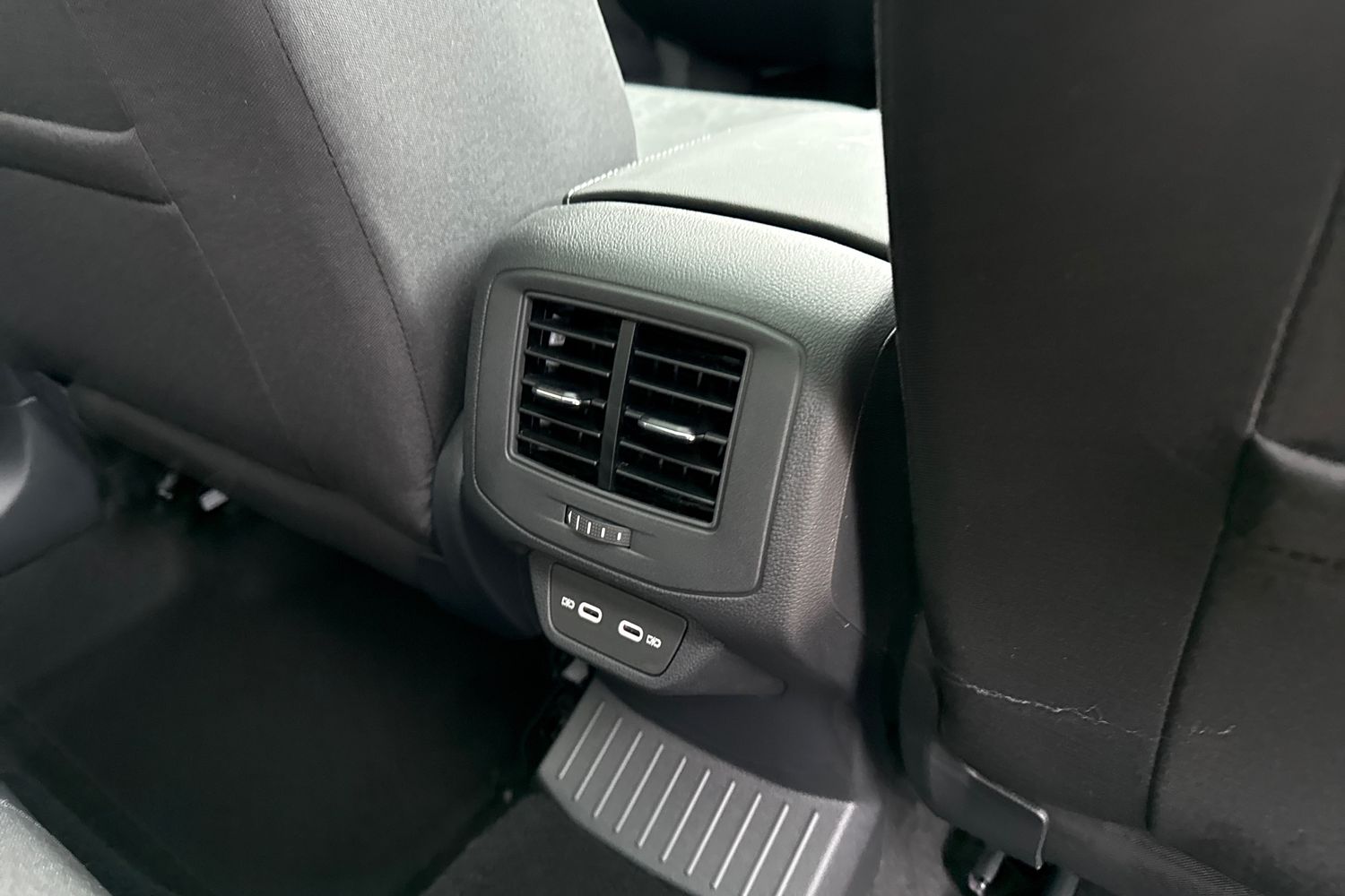 Used Volkswagen T-Roc 2026 for sale - 77368321: Photo 30