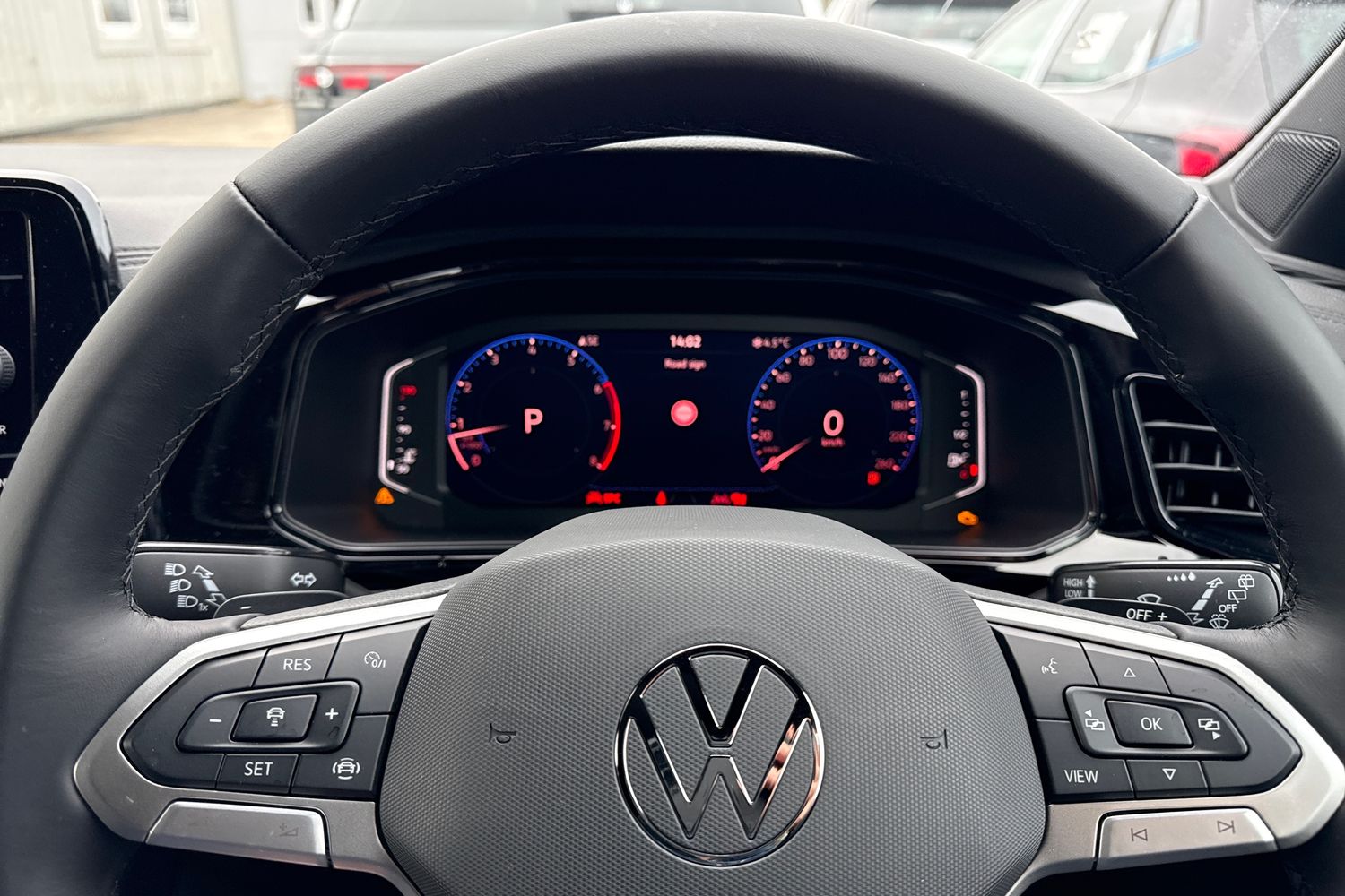 Used Volkswagen T-Roc 2026 for sale - 77368321: Photo 32