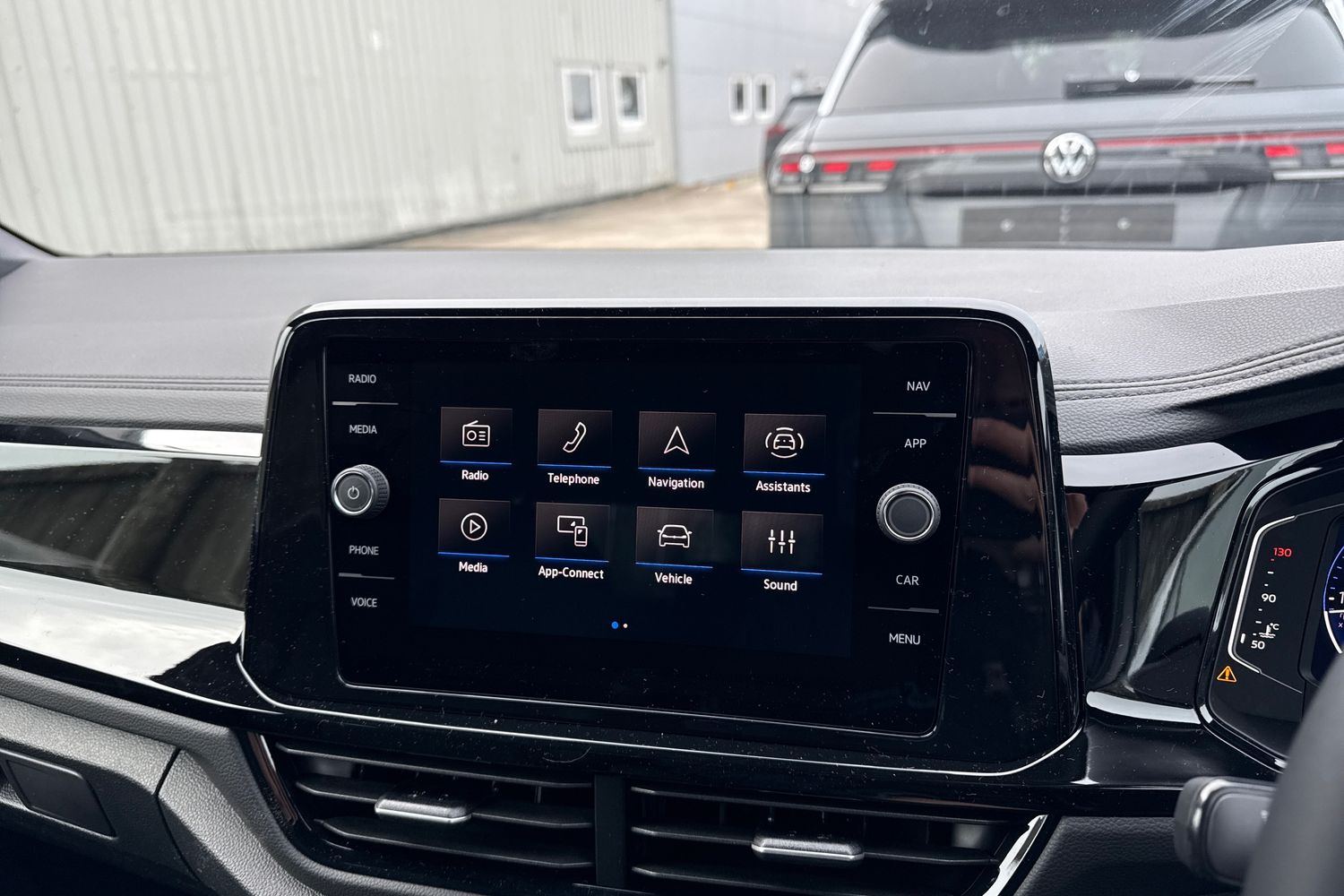 Used Volkswagen T-Roc 2026 for sale - 77368321: Photo 41