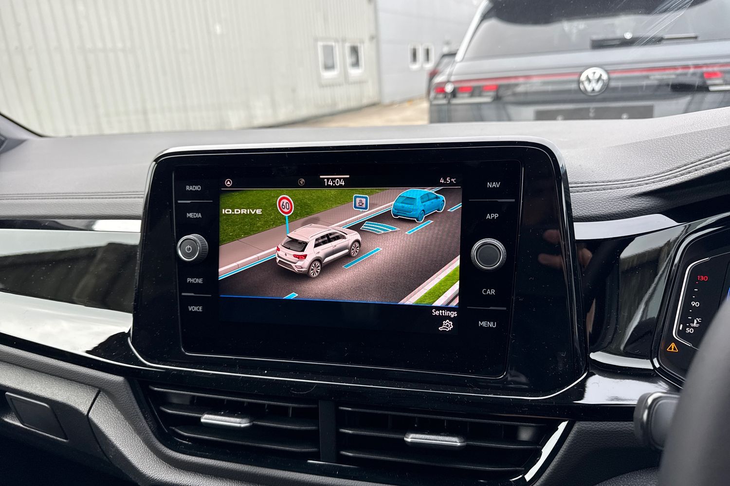 Used Volkswagen T-Roc 2026 for sale - 77368321: Photo 47