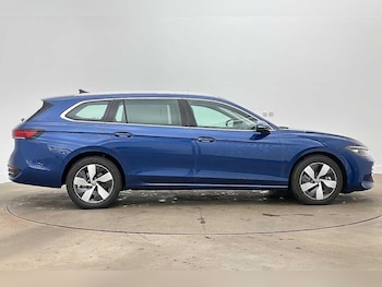 Used Volkswagen Passat 2025 for sale - 79151846: Photo