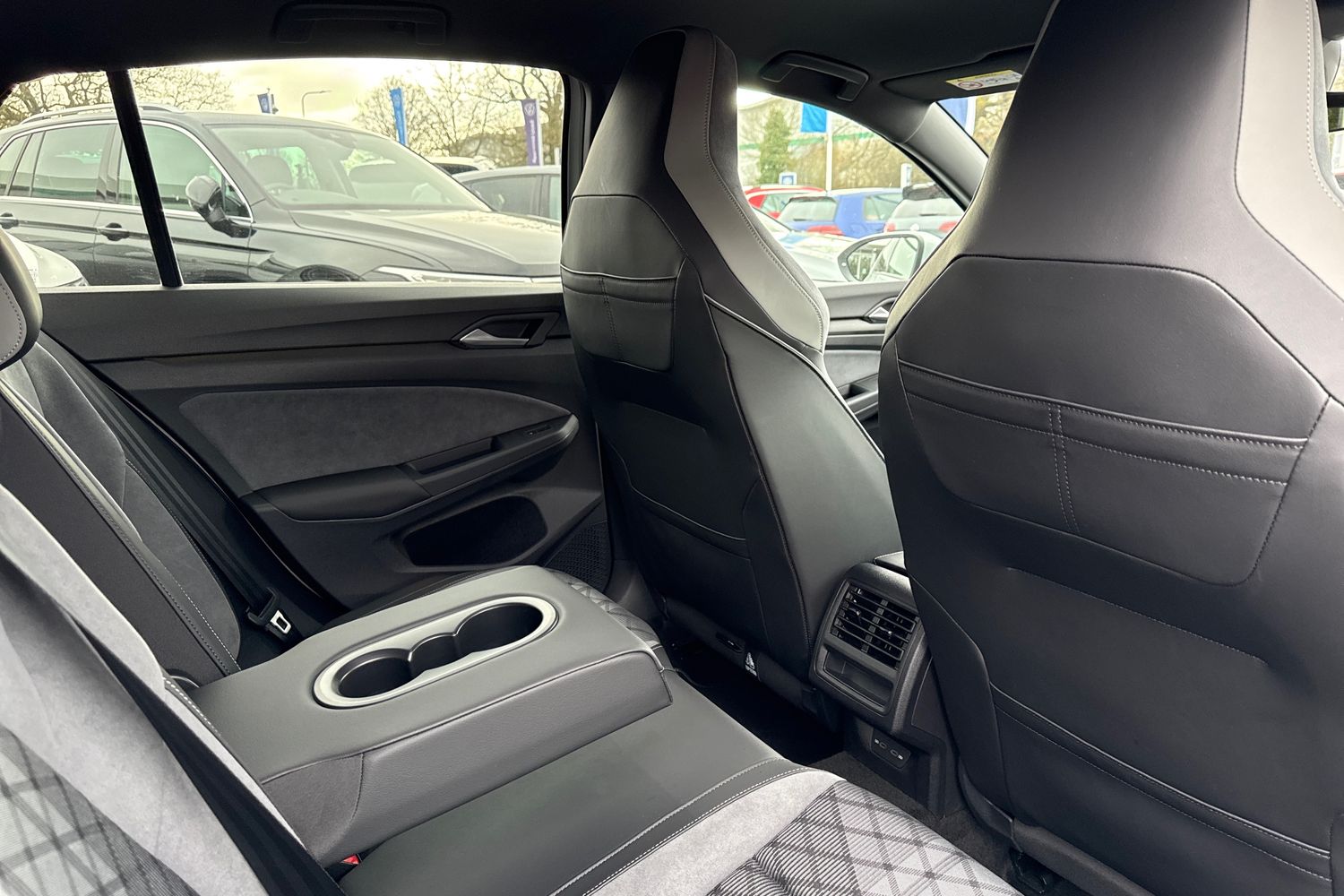 Used Volkswagen Golf 2023 for sale - 77620554: Photo 37