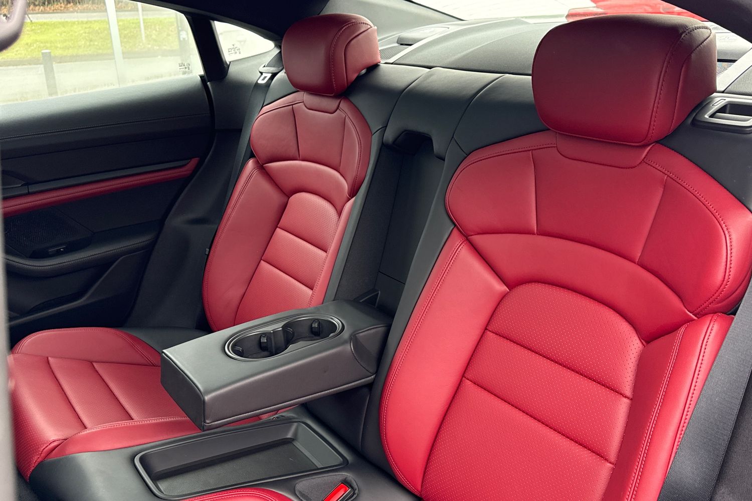 Used Porsche Taycan 2022 for sale - 77390120: Photo 19