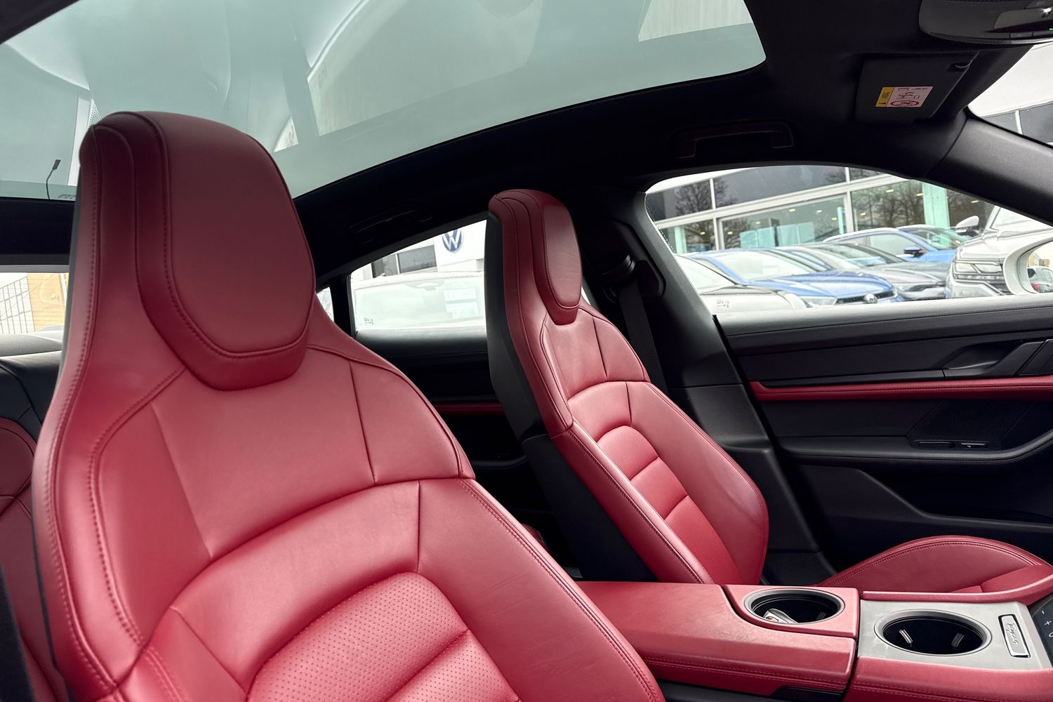 Used Porsche Taycan 2022 for sale - 77390120: Photo 24