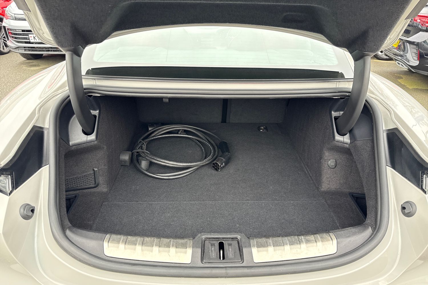 Used Porsche Taycan 2022 for sale - 77390120: Photo 7