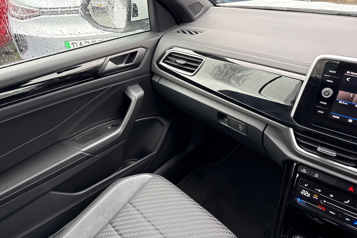 Used Volkswagen T-Roc 2025 for sale - 76526963: Photo 19