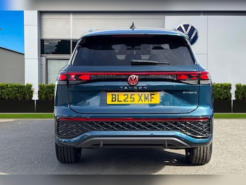 Used Volkswagen Touran 2025 for sale - 76186037: Photo 4