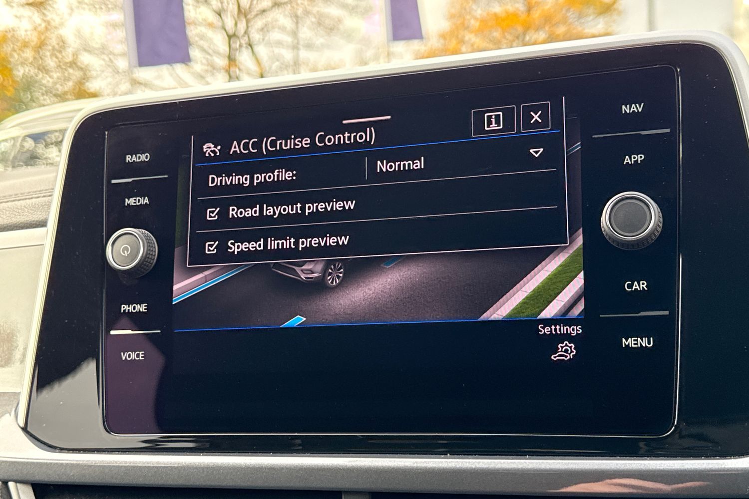 Used Volkswagen T-Roc 2024 for sale - 76480853: Photo 29