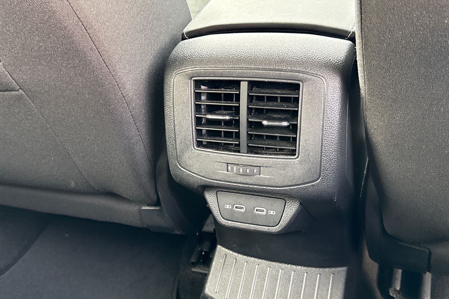 Used Volkswagen T-Roc 2024 for sale - 76480853: Photo 34