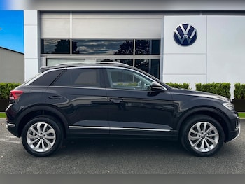 Used Volkswagen T-Roc 2024 for sale - 76480853: Photo