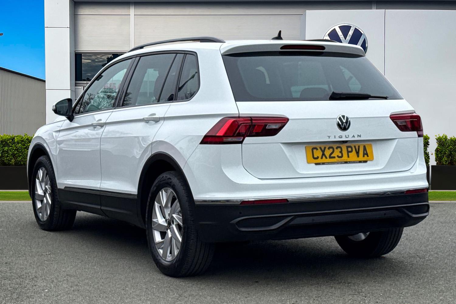 Used Volkswagen Tiguan 2023 for sale - 77327482: Photo 2